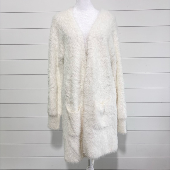 Forever 21 White soft fur long cardigan Sweater with two packets Size L, NWT. - Picture 1 of 7